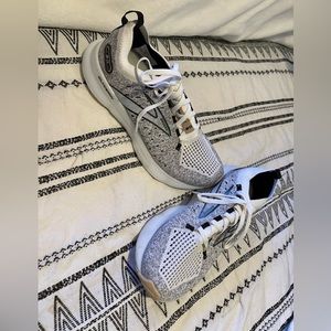 Brooks Women's Glycerin StealthFit 20 Running Shoes